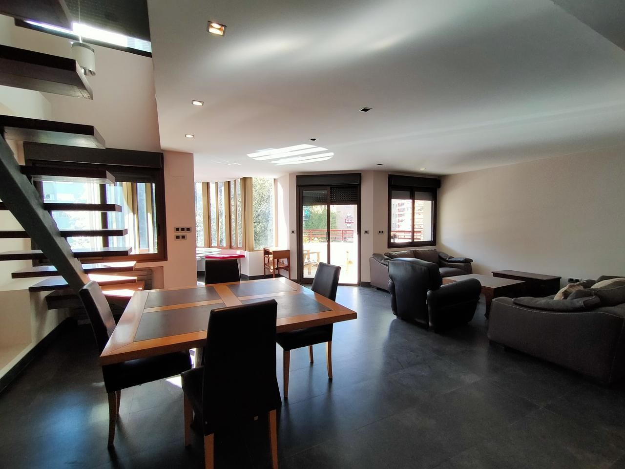 Menjador de Pis de lloguer en  Zaragoza Capital amb Aire condicionat, Calefacció i Terrassa