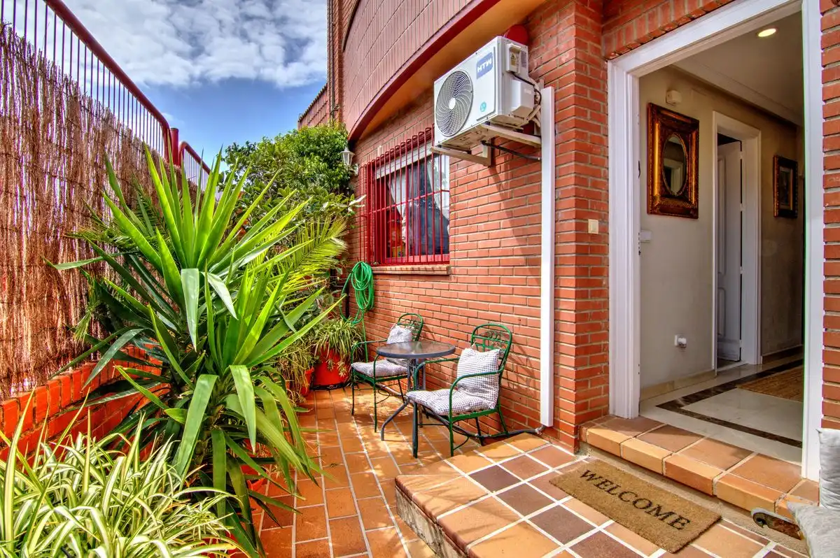 Casa aparellada amb terrassa en venda a Carrer de la Boga, imagen 36