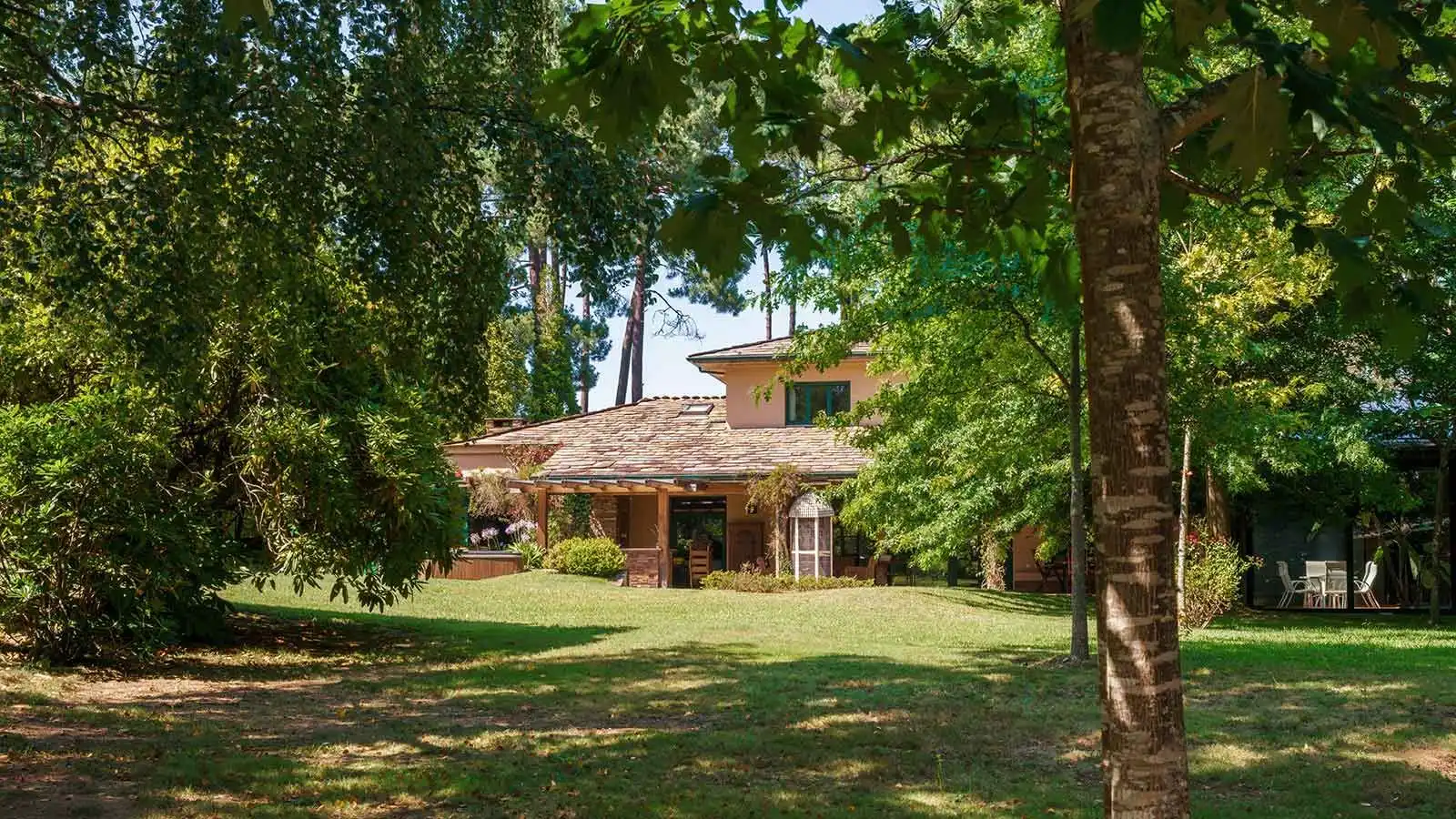 Jardín de Casa o chalet en venta en Oleiros con Calefacción, Jardín privado y Parquet