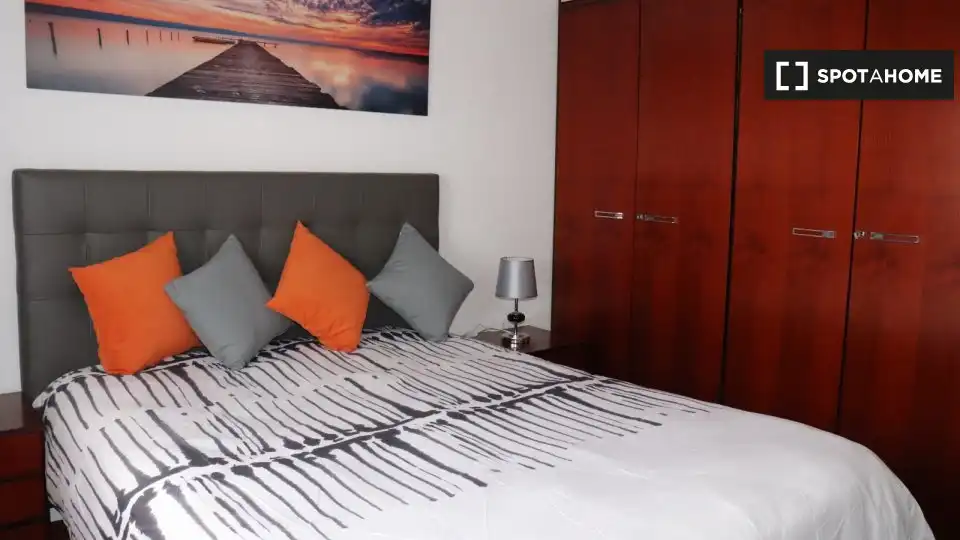 Bedroom of Flat for rent in Alcalá de Henares  with Air Conditioner, Heating and Furnished
