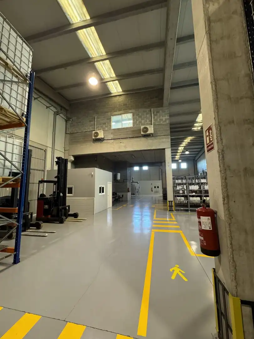 Nave industrial en alquiler en Can Vinyals, imagen 2