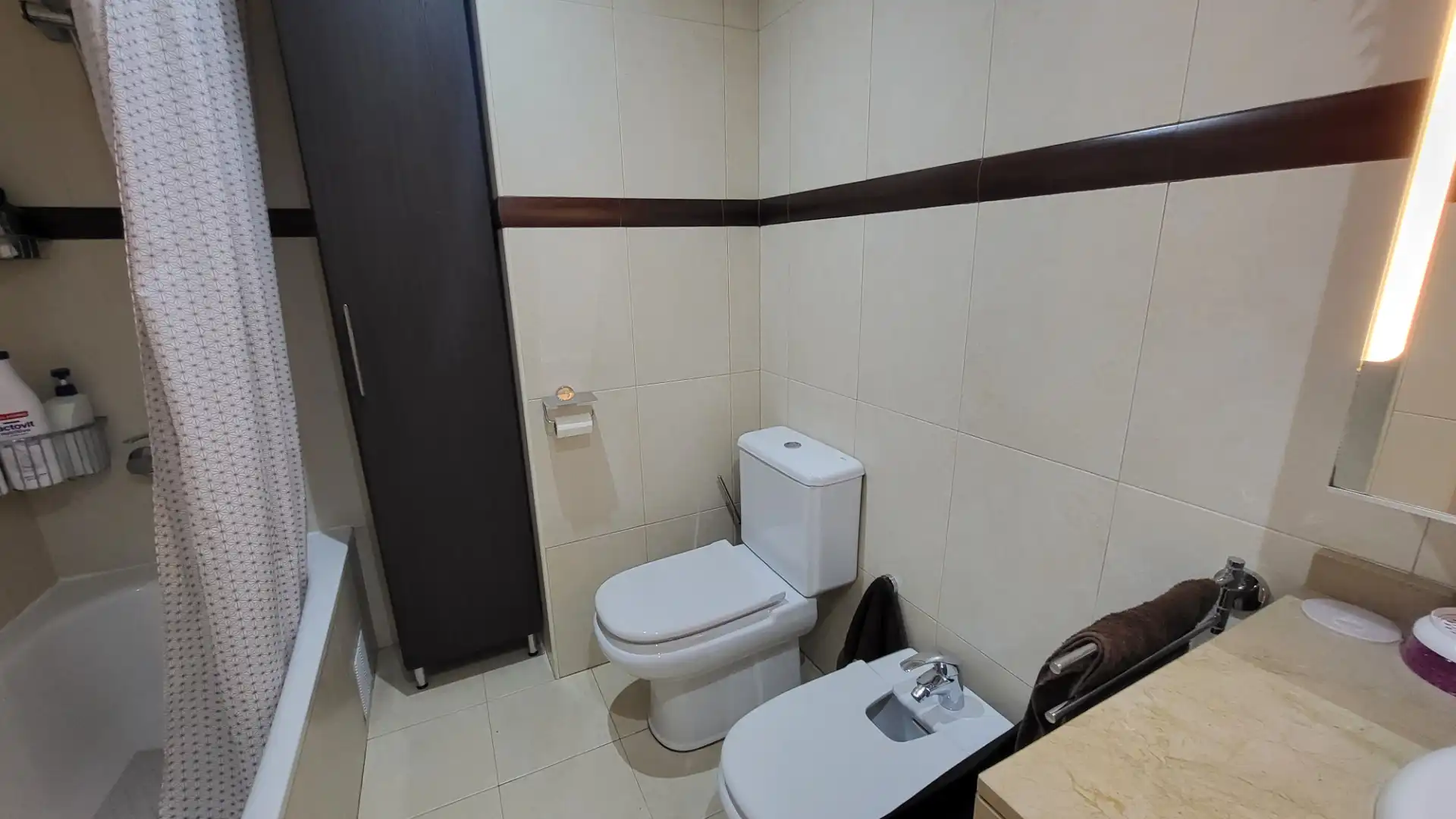 Baño de Piso en venta en Cerdanyola del Vallès con Aire acondicionado, Calefacción y Parquet