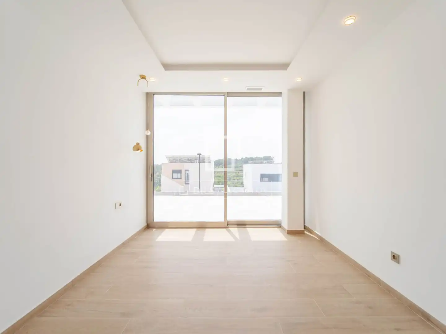 Living room of Houses for sale in Torrent  with Air Conditioner, Private garden and Terrace