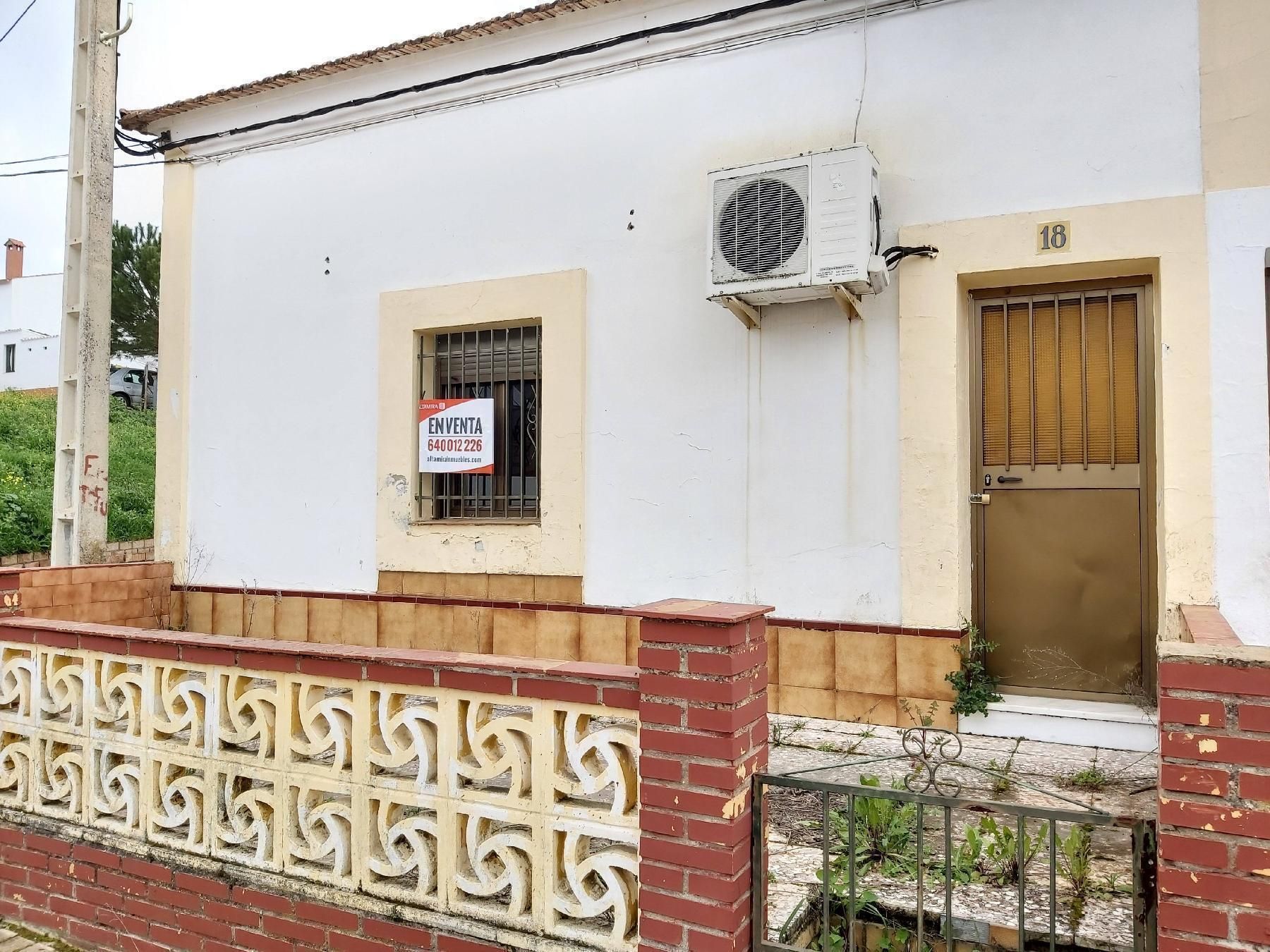 Vista exterior de Casa o chalet en venta en La Zarza - Perrunal con Jardín privado
