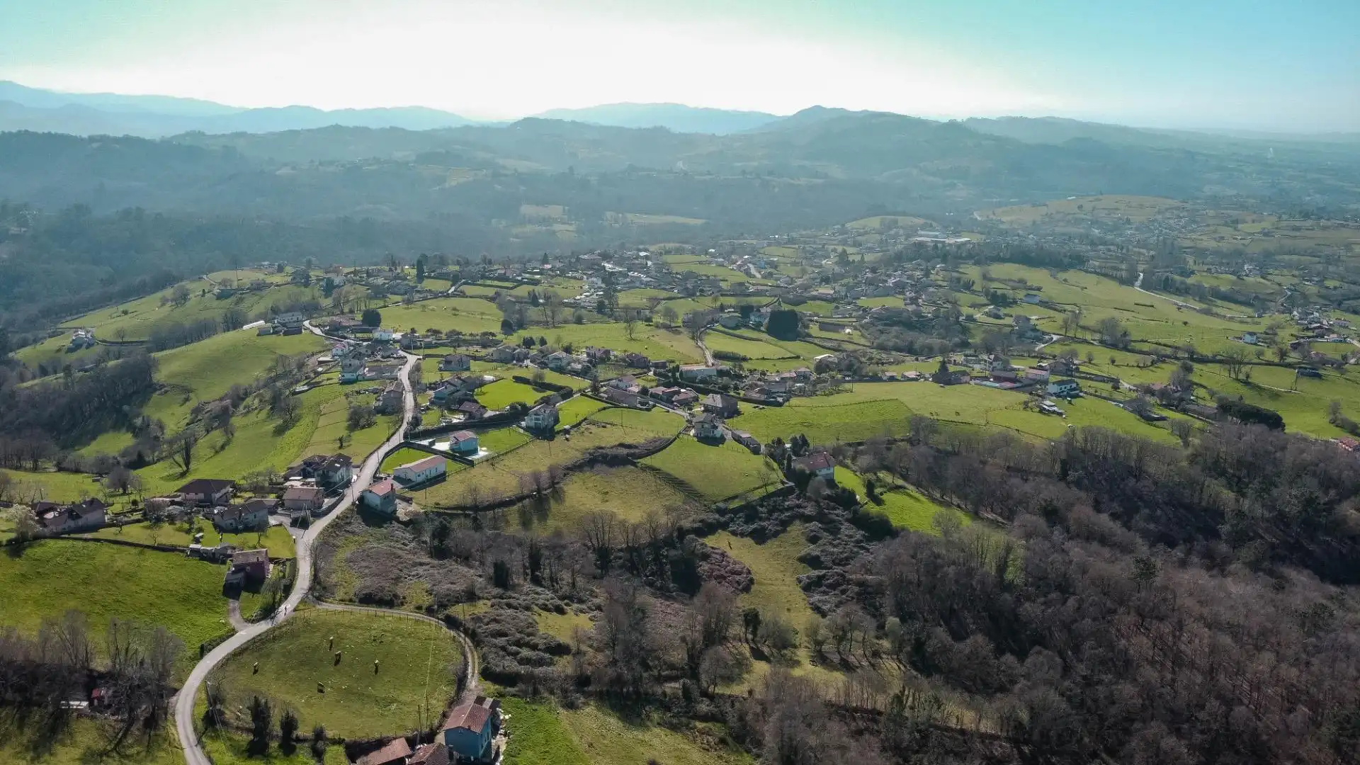 Casa o xalet en venda en Siero amb Calefacció, Jardí privat i Moblat