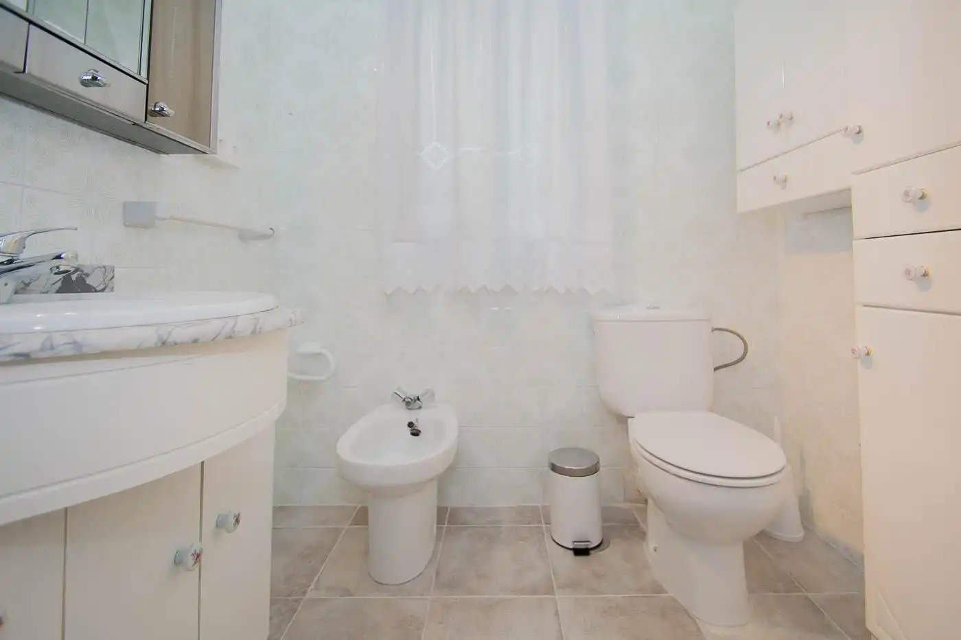 Bathroom of Flat for rent in Granada  with Furnished and Balcony