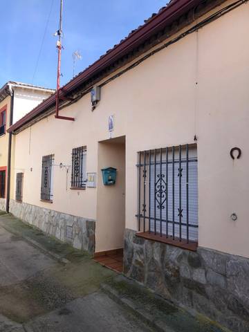 Casa-chalet en Venta en Calle Adolfo Sandoval, 2 en Fontiveros