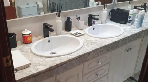 Foto 2 de Habitació a Llefià, Badalona