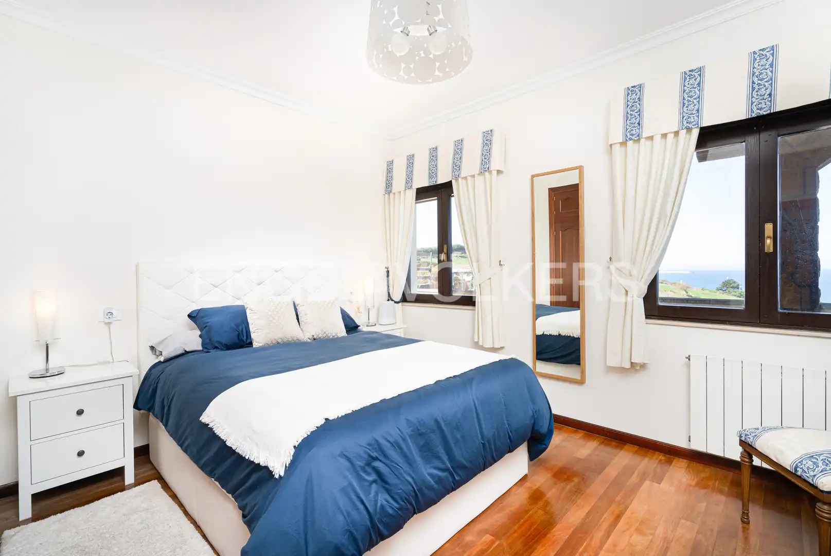 Habitación de Casa o chalet en venta en Gijón  con Calefacción, Trastero y Piscina
