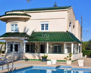 Vista exterior de Casa o xalet en venda en Elche / Elx amb Piscina