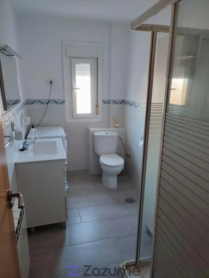 Bathroom of Flat for rent in Torrijos  with Air Conditioner, Heating and Terrace