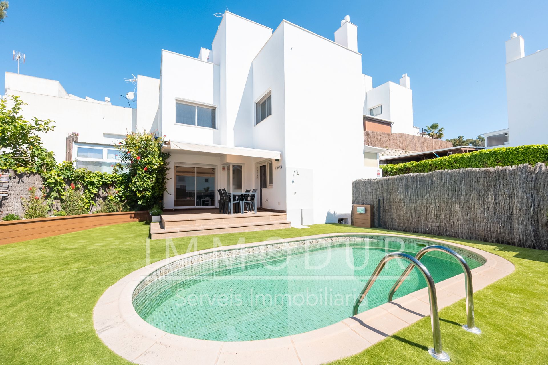 Jardí de Casa adosada en venda en Castelldefels amb Aire condicionat, Calefacció i Jardí privat
