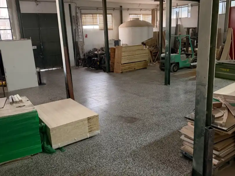 Oficina en venda en Lucena