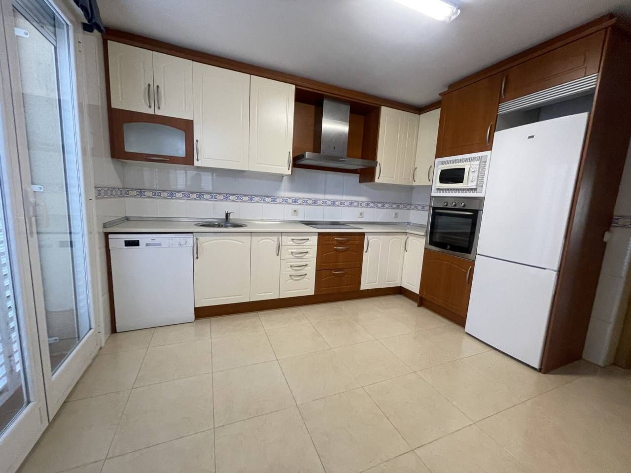 Kitchen of Single-family semi-detached to rent in  Toledo Capital  with Air Conditioner, Heating and Private garden
