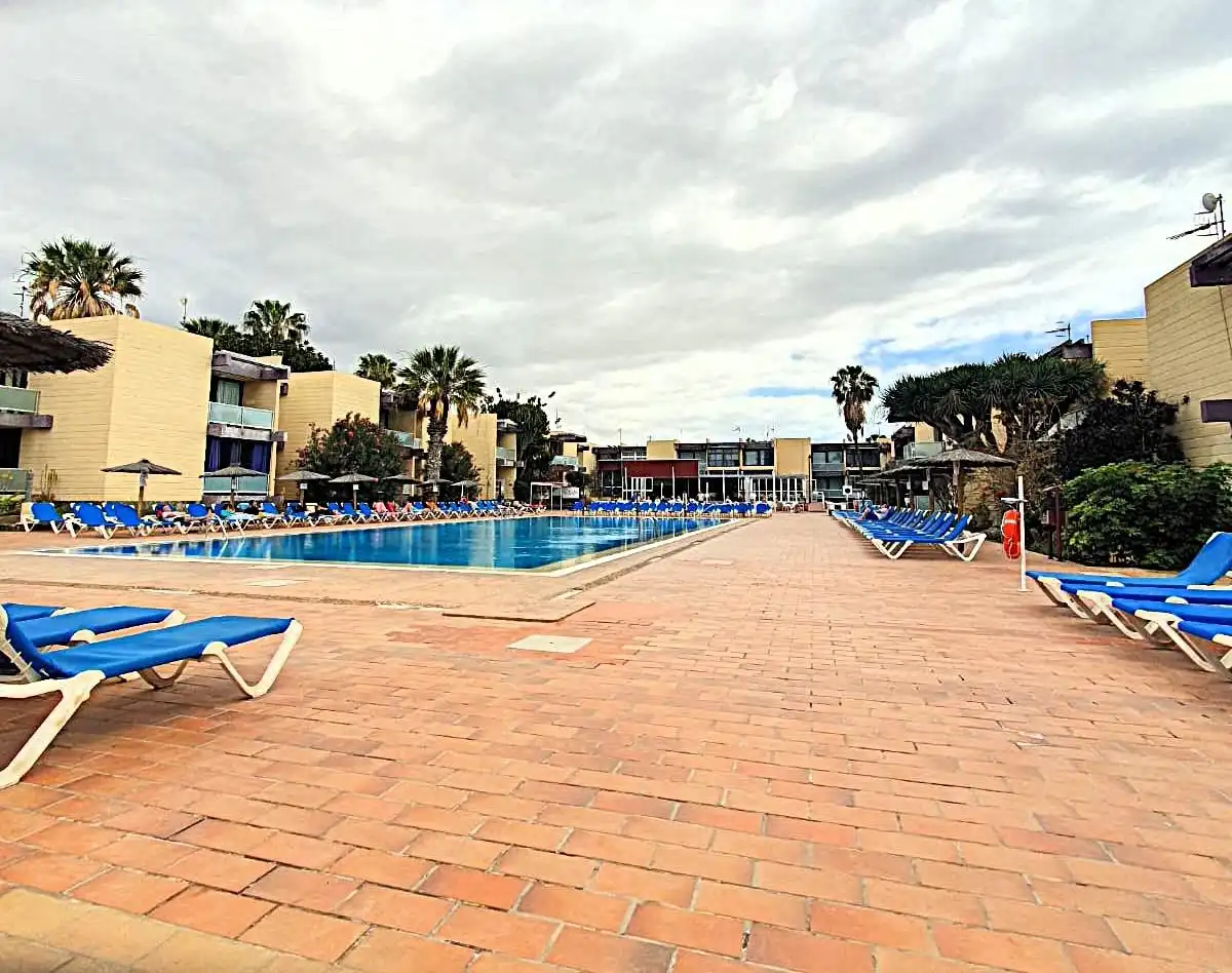 Piscina de Pis de lloguer en Arona amb Terrassa, Moblat i Piscina comunitària