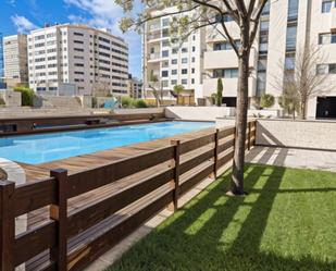 Piscina de Àtic en venda en  Madrid Capital amb Aire condicionat, Calefacció i Jardí privat