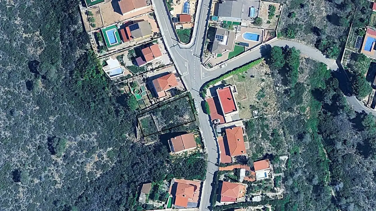 Vista exterior de Oficina en venda en La Bisbal del Penedès