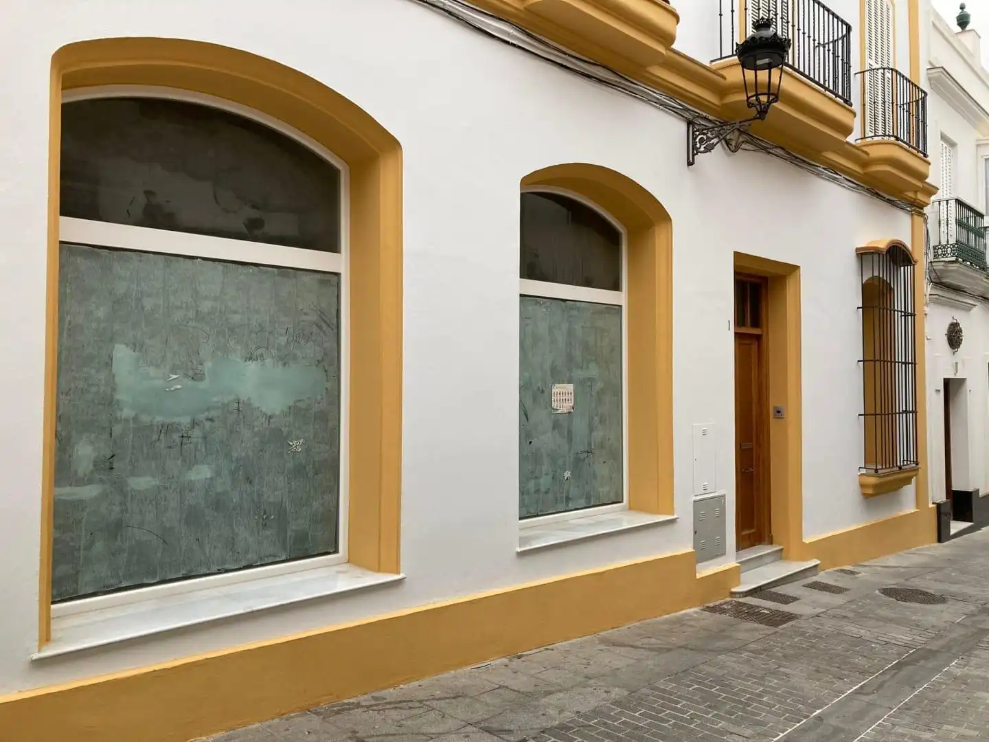 Local comercial en venta en Núcleo urbano, imagen 2