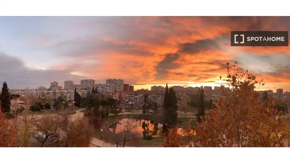 Außenansicht von Wohnung zur Miete in Madrid mit Klimaanlage, Heizung und Möbliert