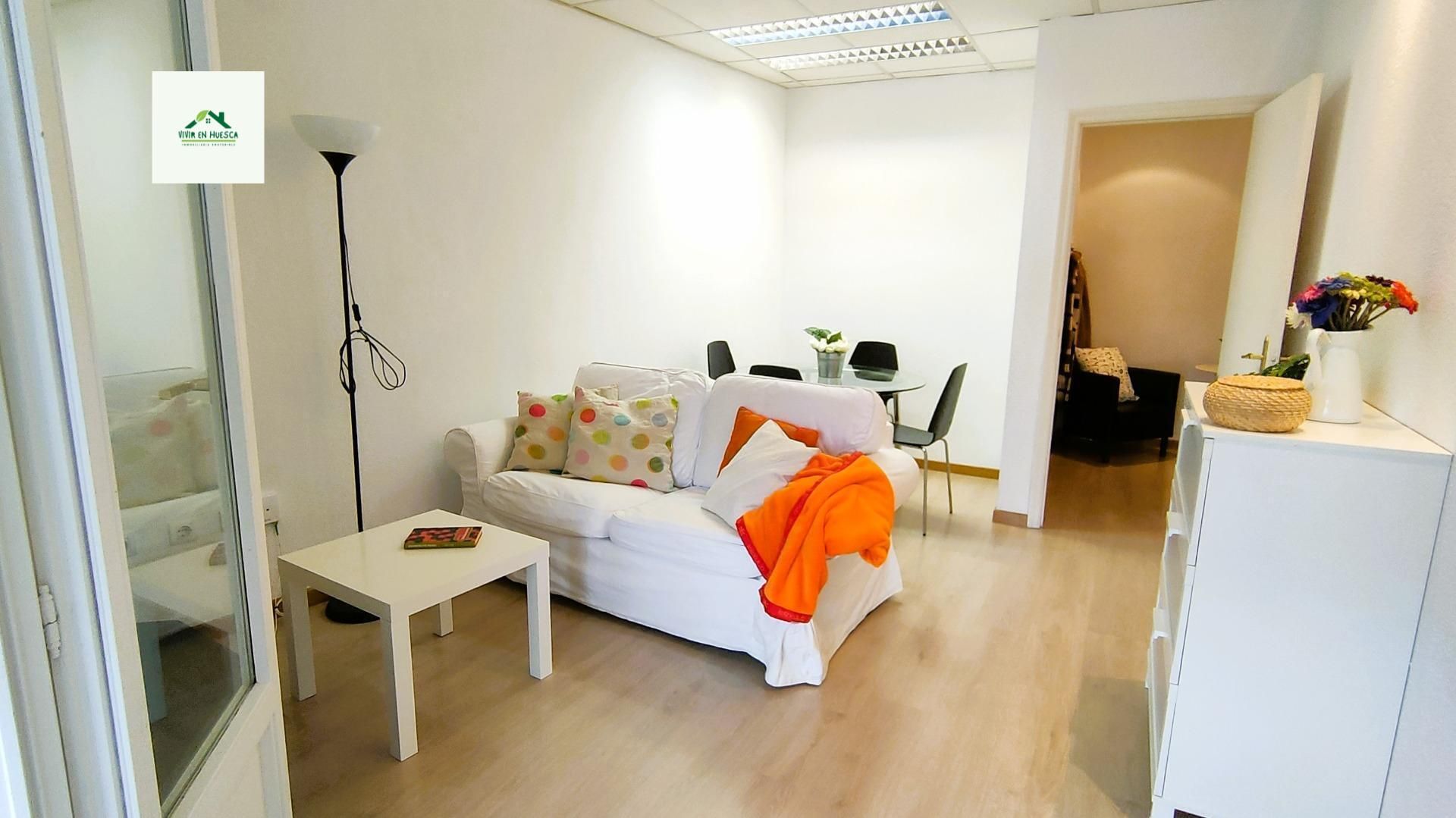 Living room of Flat to rent in  Huesca Capital  with Air Conditioner and Parquet flooring