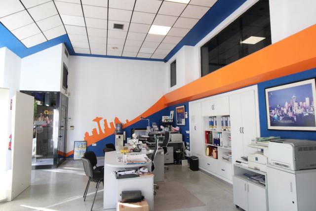 Local comercial en Venta en  G.V. CONDE DE CASAS ROJAS, 15 en San Fernando - Princesa Mercedes