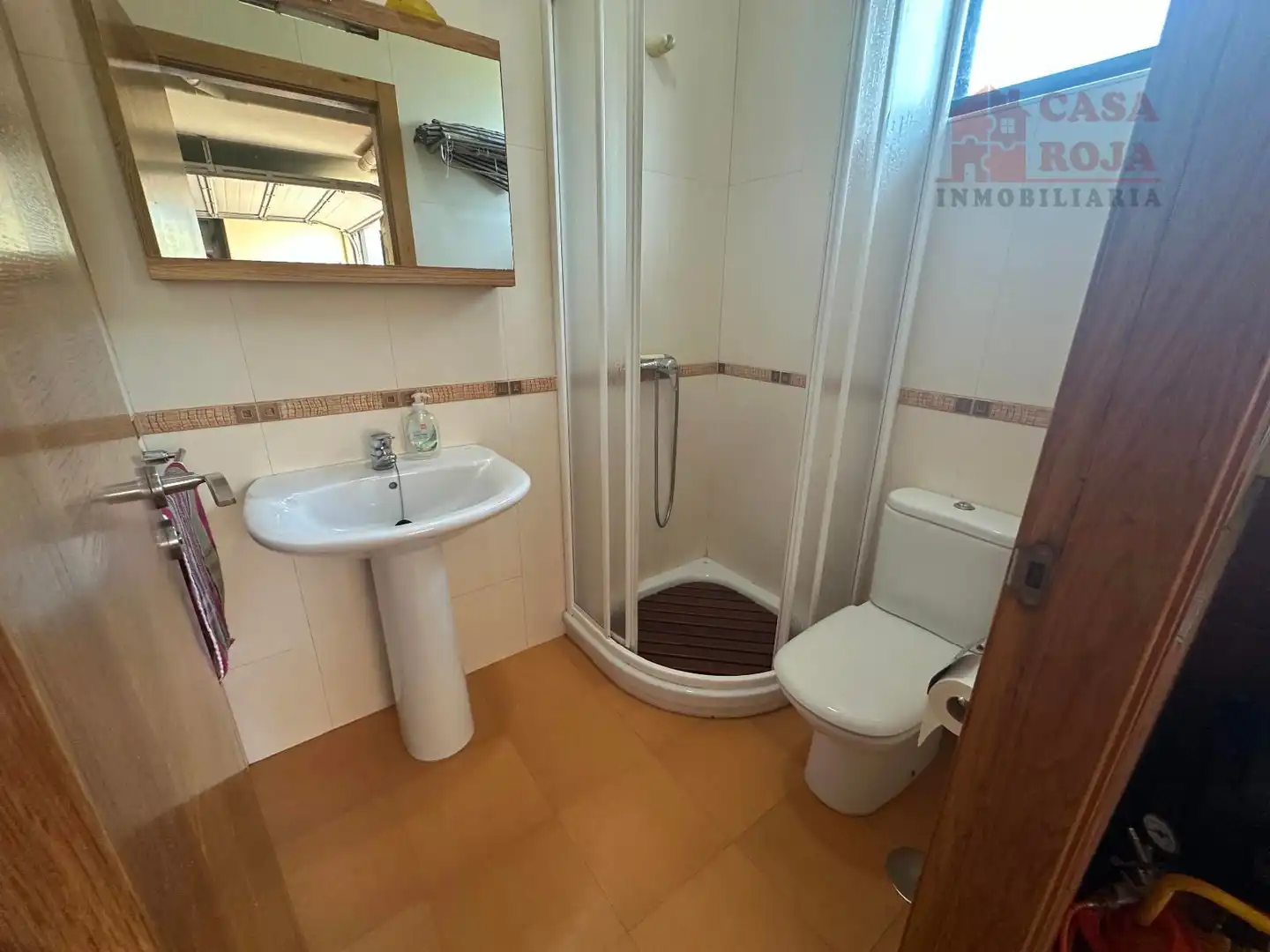 Bany de Casa o xalet en venda en Cangas  amb Calefacció, Terrassa i Traster