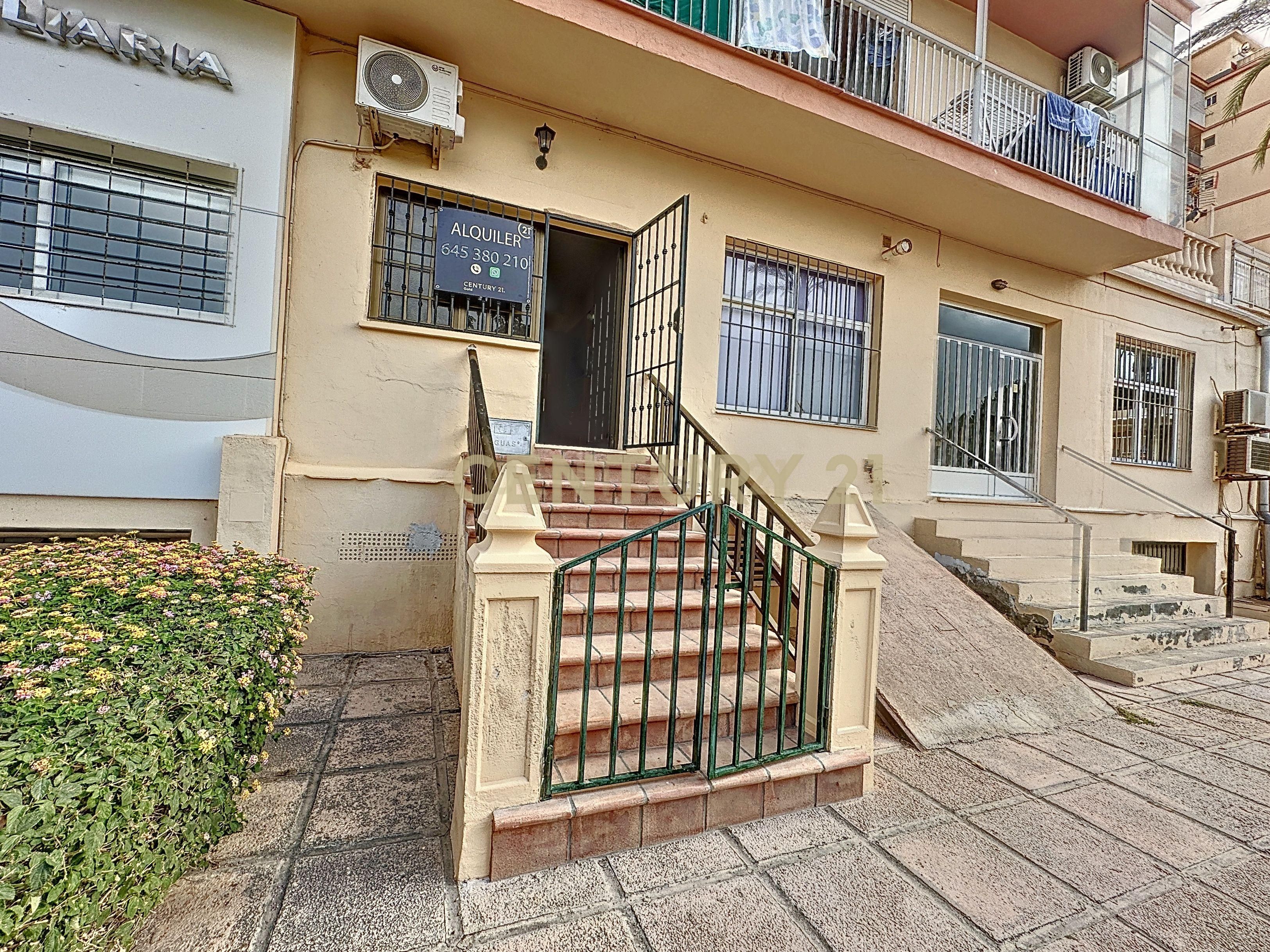 Vista exterior de Oficina de lloguer en Torrox