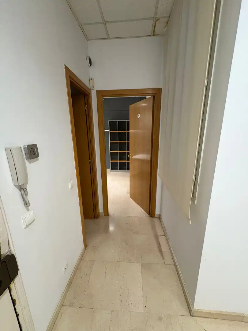 Oficina de alquiler en Avinguda de Sant Francesc, 4, Centre - Barri Vell