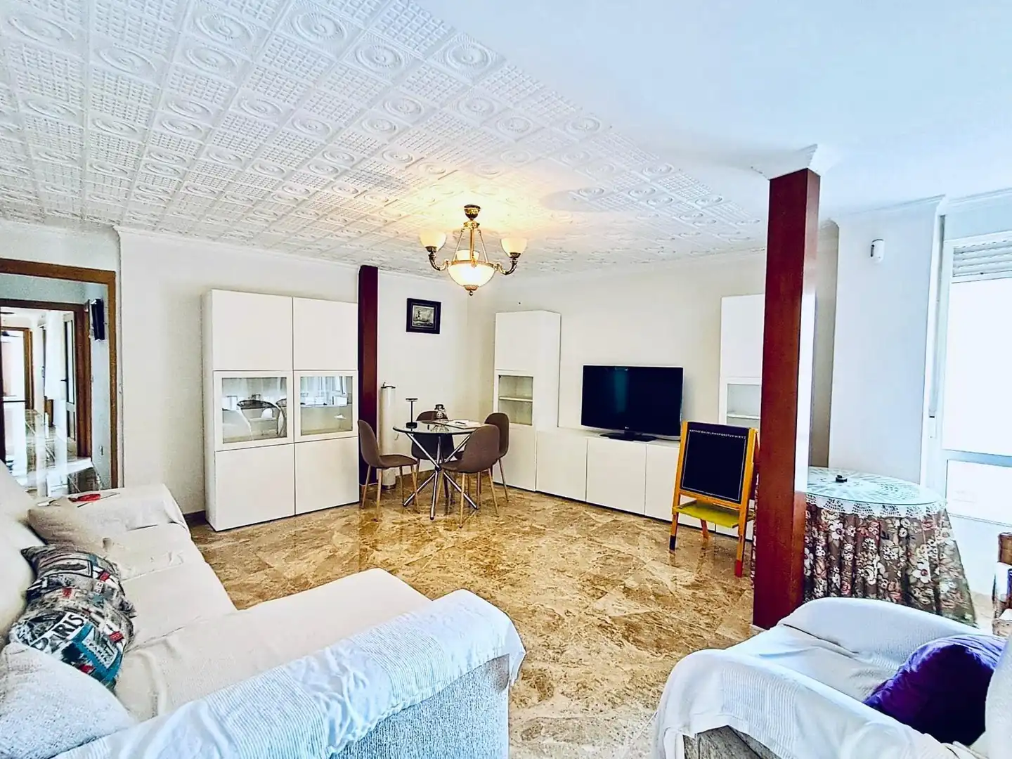 Sala de estar de Piso en venta en Águilas con Terraza y Amueblado