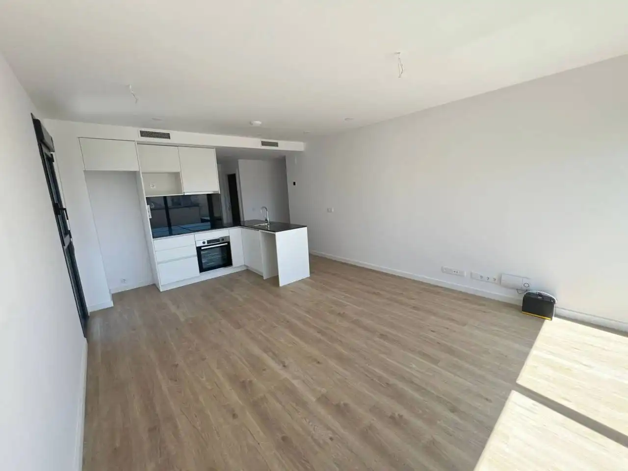 Sala de estar de Apartamento en venta en Cubelles con Aire acondicionado, Calefacción y Parquet