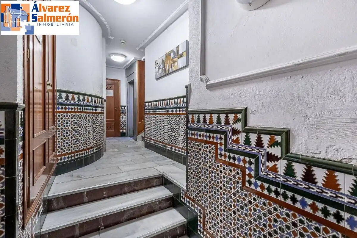 Flat for sale in Granada