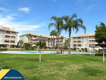 Flat with pool for sale in Orihuela Costa