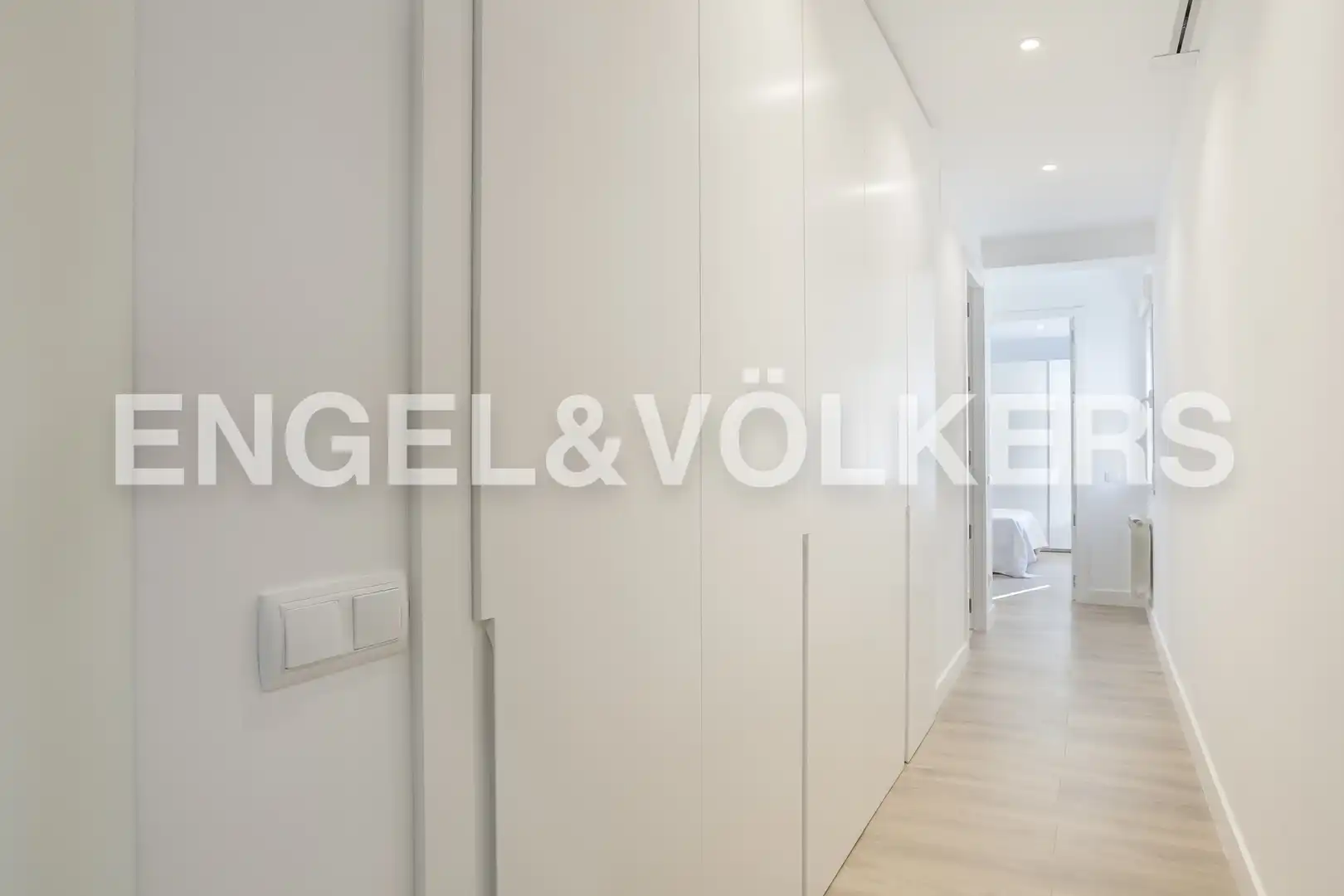 Flat for rent in Madrid  with Air Conditioner, Heating and Furnished