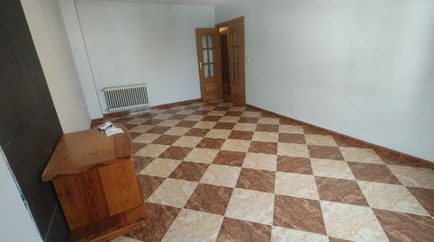 Foto 4 de Casa o xalet en venda a Calle Pintor Miró, 2, Baza, Granada
