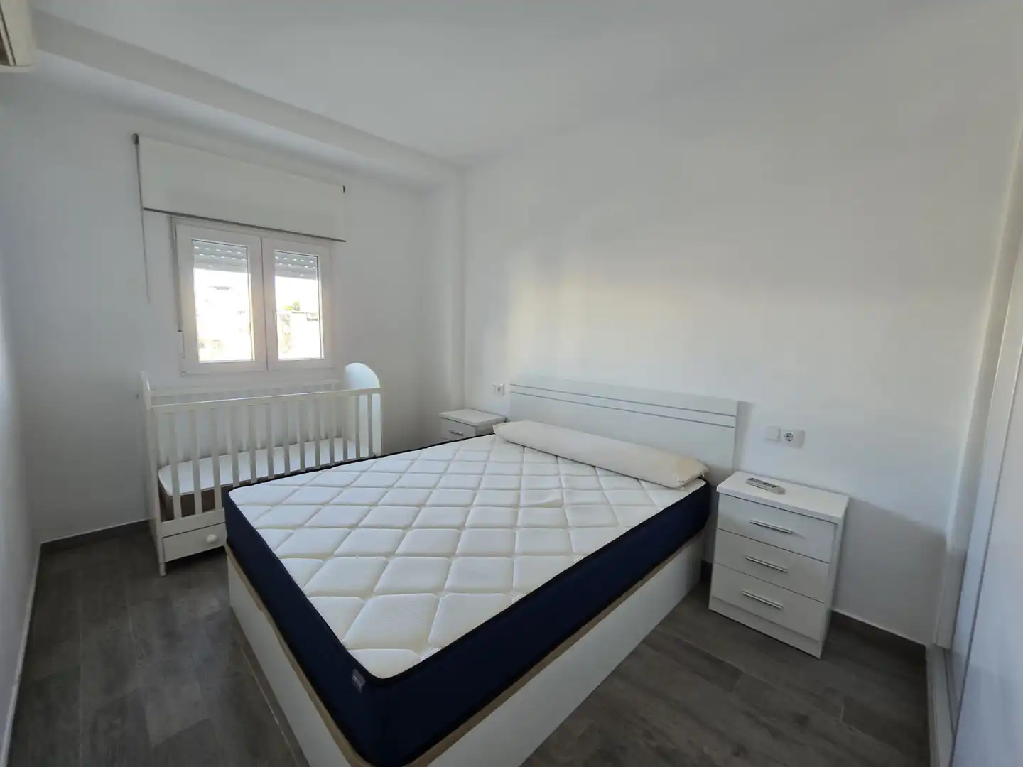 Schlafzimmer von Wohnung zum Verkauf in Barbate mit Klimaanlage, Möbliert und Ofen