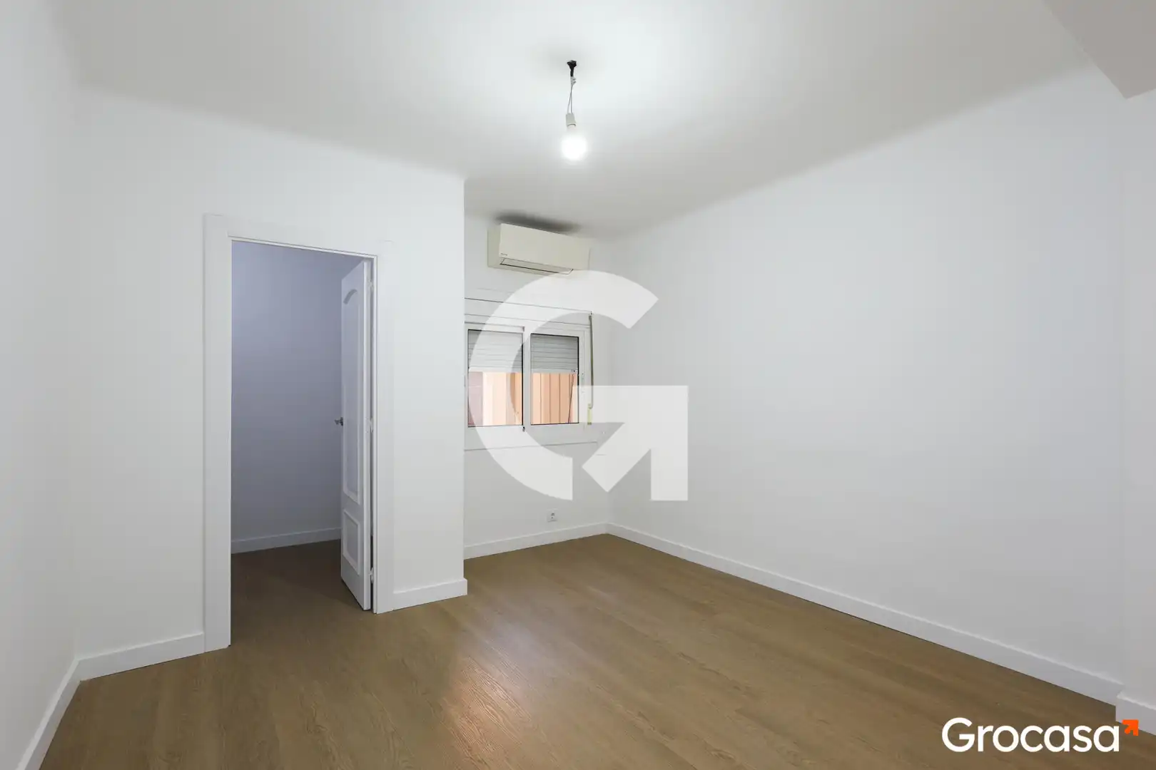 Habitación de Piso en venta en L'Hospitalet de Llobregat con Aire acondicionado, Calefacción y Horno