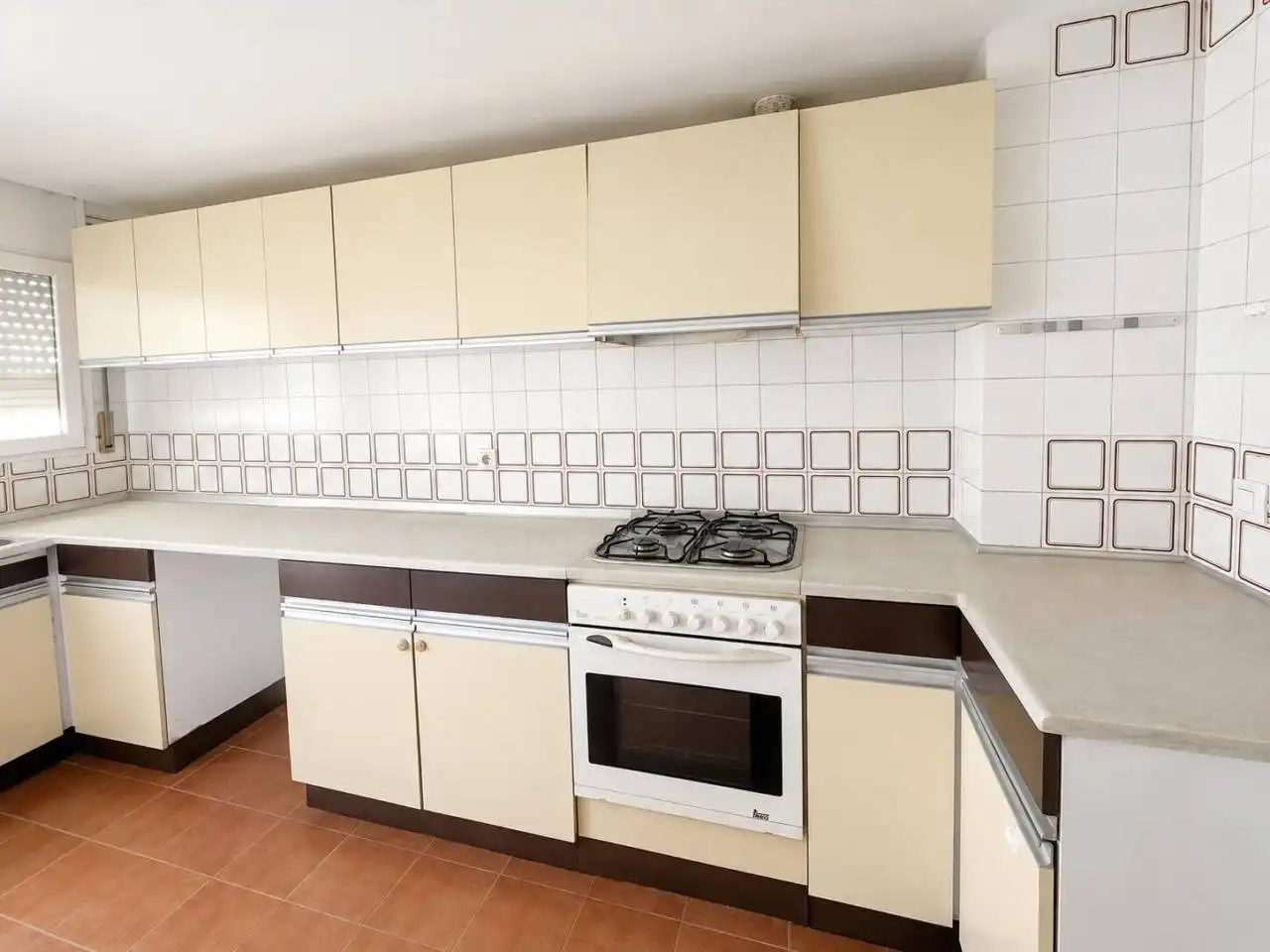 Cocina de Ático en venta en Girona con Calefacción, Terraza y Trastero