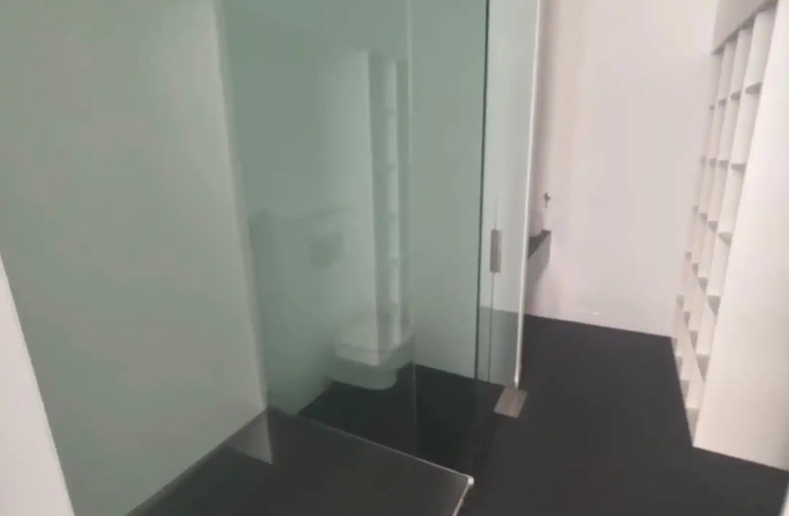 Badezimmer von Wohnung zum Verkauf in A Coruña Capital  mit Ofen