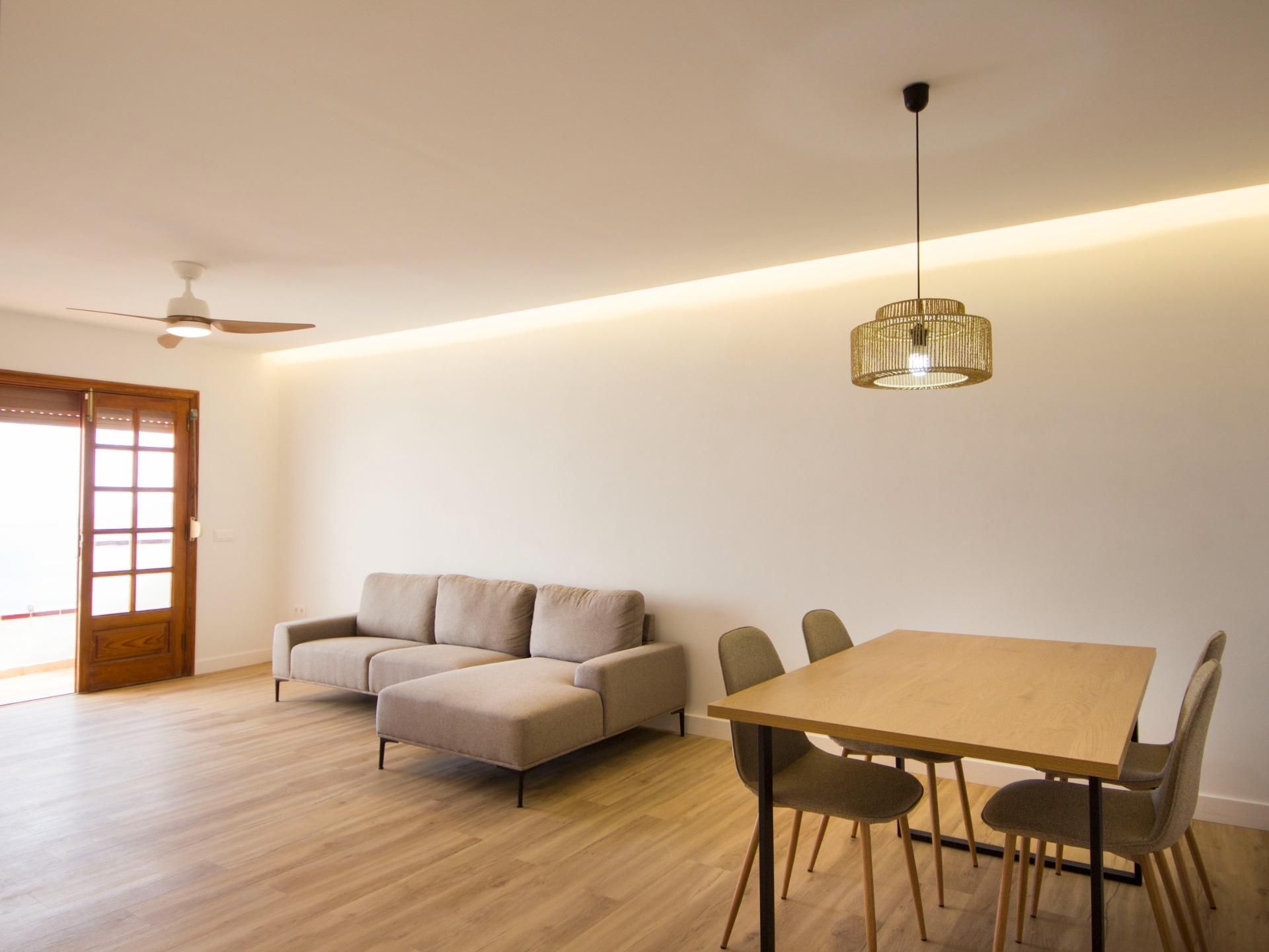 Living room of Single-family semi-detached to rent in El Rosario  with Terrace, Balcony and Community pool