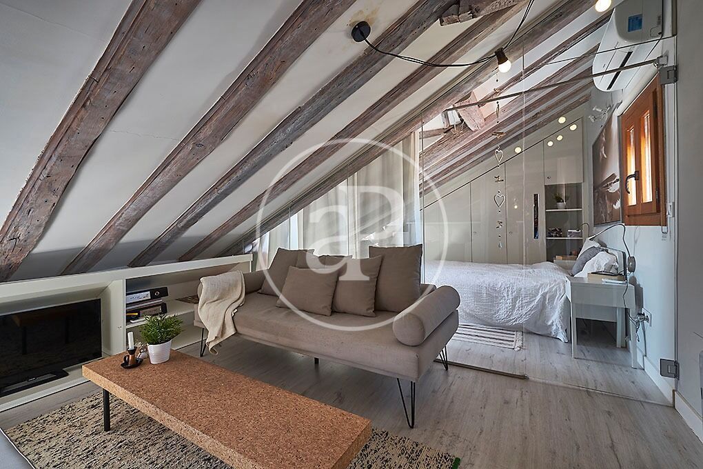 Living room of Attic to rent in  Madrid Capital  with Air Conditioner, Heating and Furnished