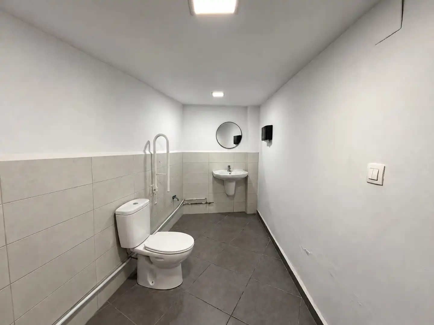 Bathroom of Commercial properties for sale in Benimaclet