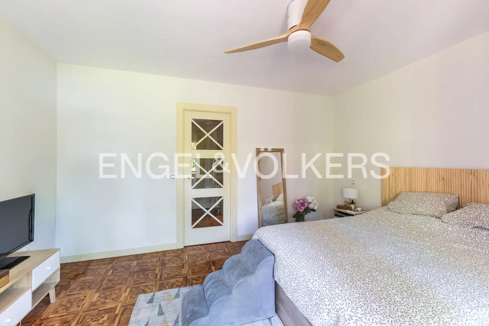 Habitación de Piso en venta en Villanueva de la Cañada con Calefacción, Terraza y Trastero