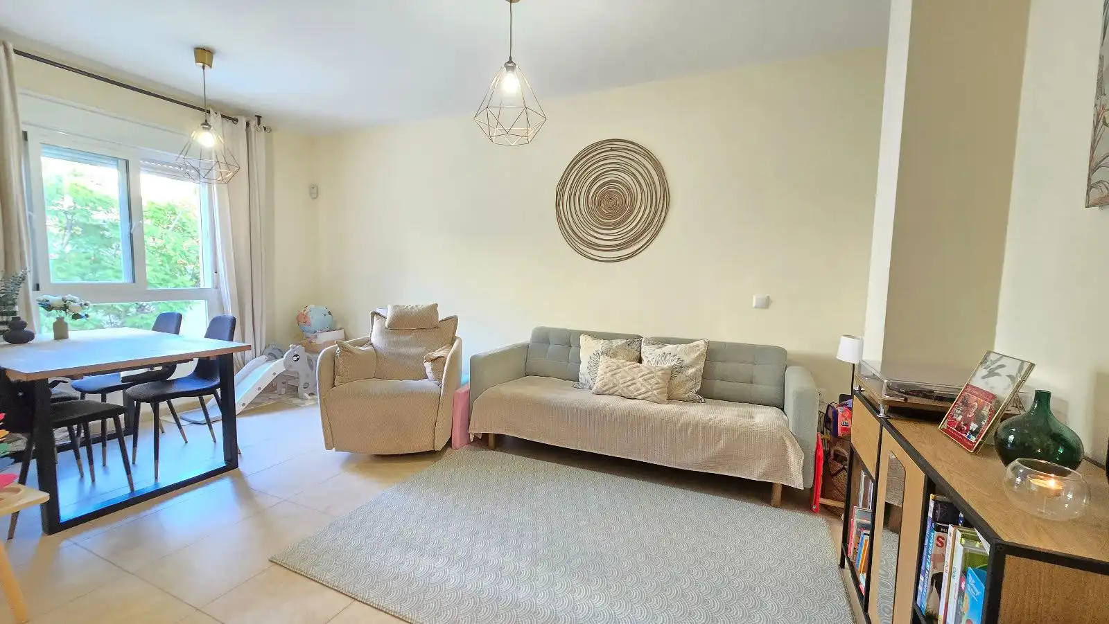 Living room of Flat for sale in El Pinillo 