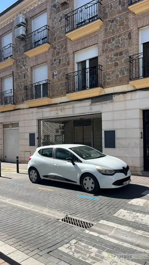 Aparcament de Local de lloguer en Illescas amb Aire condicionat