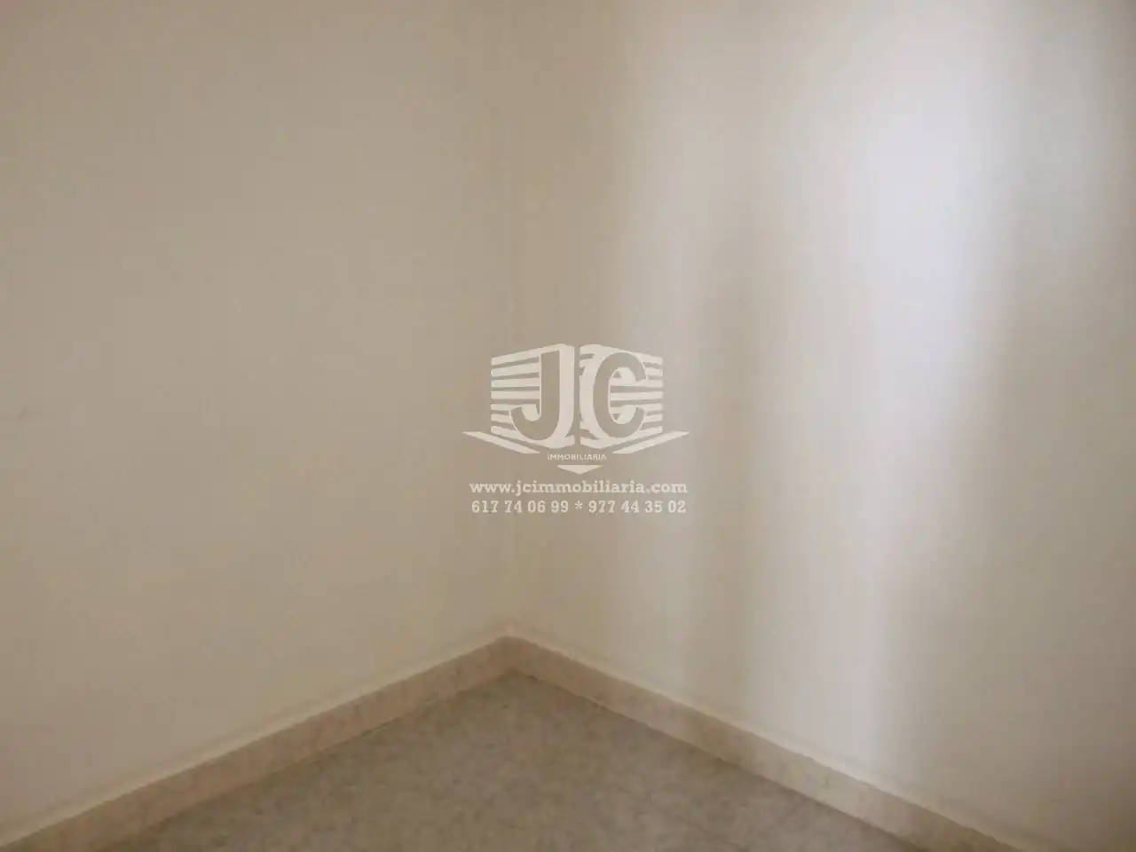 Apartments for rent in Calle VILANOVA DE JESÚS, Jesús - Els Reguers