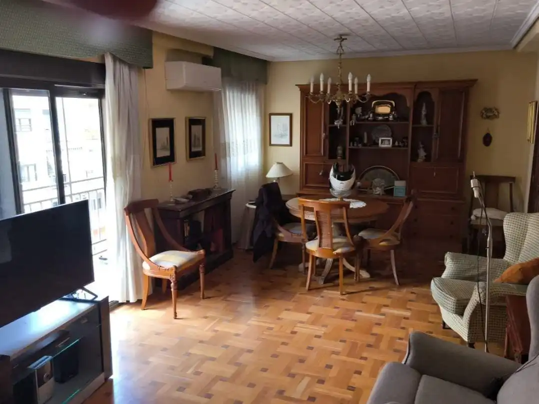 Flat for sale in Calle OBISPO JAIME PEREZ