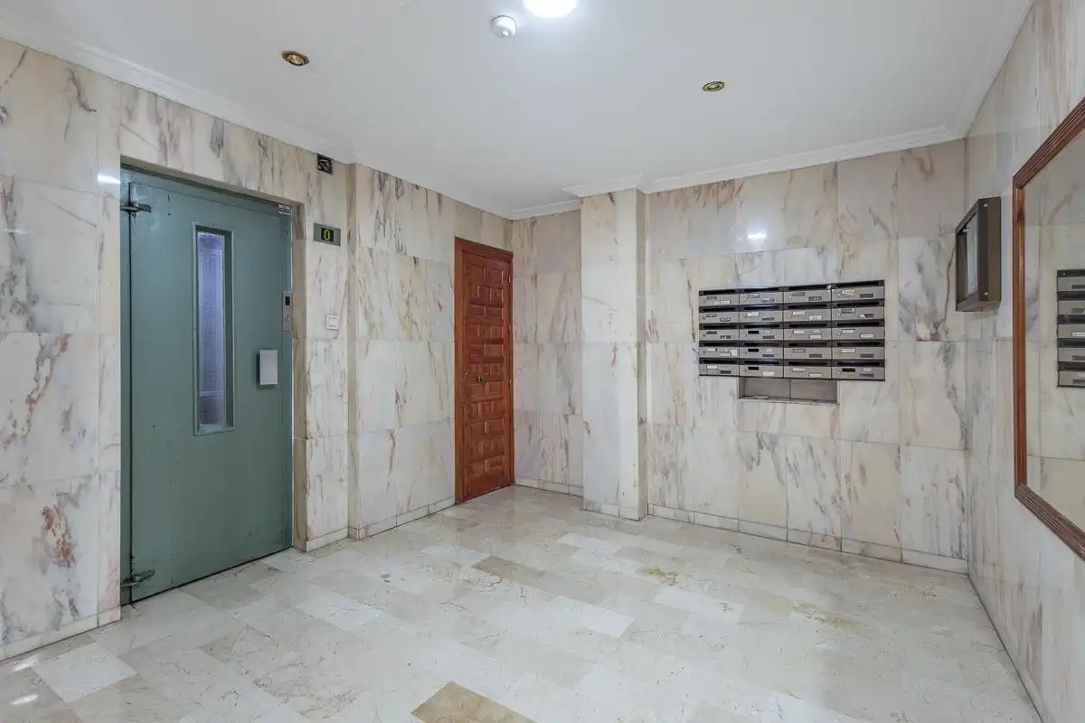 Flat with lift to rent in Beiro, imagen 22