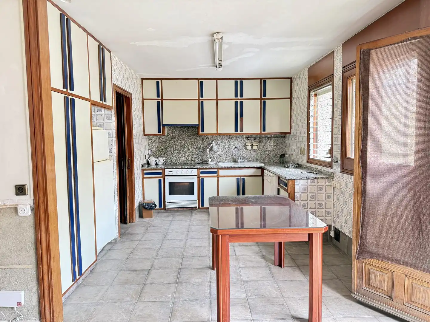 Cuina de Casa o xalet en venda en Mataró amb Terrassa, Traster i Balcó