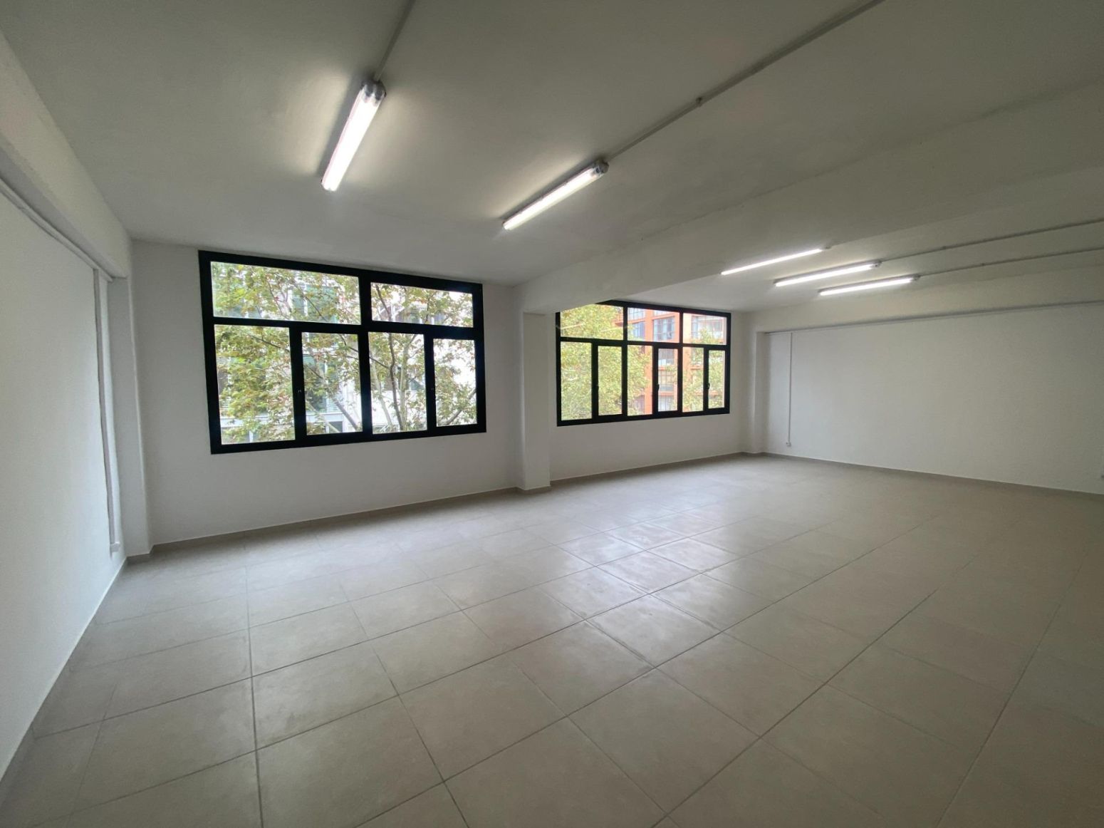 Premises to rent in  Barcelona Capital  with Terrace