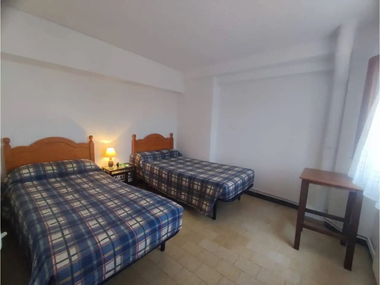 Habitación de Casa adosada en venta en Fonz con Calefacción